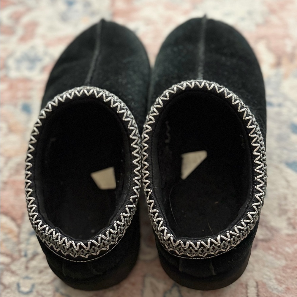 UGG Black Slippers Tasman